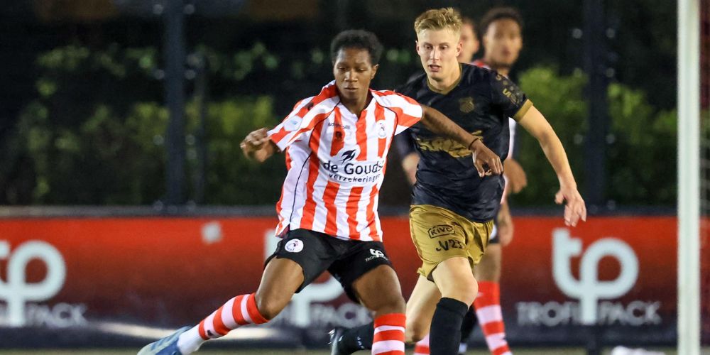 Guardian listasi 60 lupaavinta pelaajaa, mukana Tiitinen