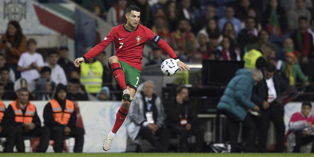 Löytyykö Ronaldolta vielä ruutia auttamaan nimekästä Portugalia menestykseen? Kuva: imageBROKER.com / Alamy